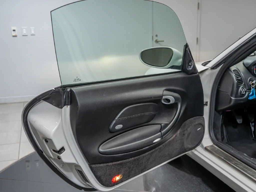 Used 2003 Carrara White Porsche Carrera image 35