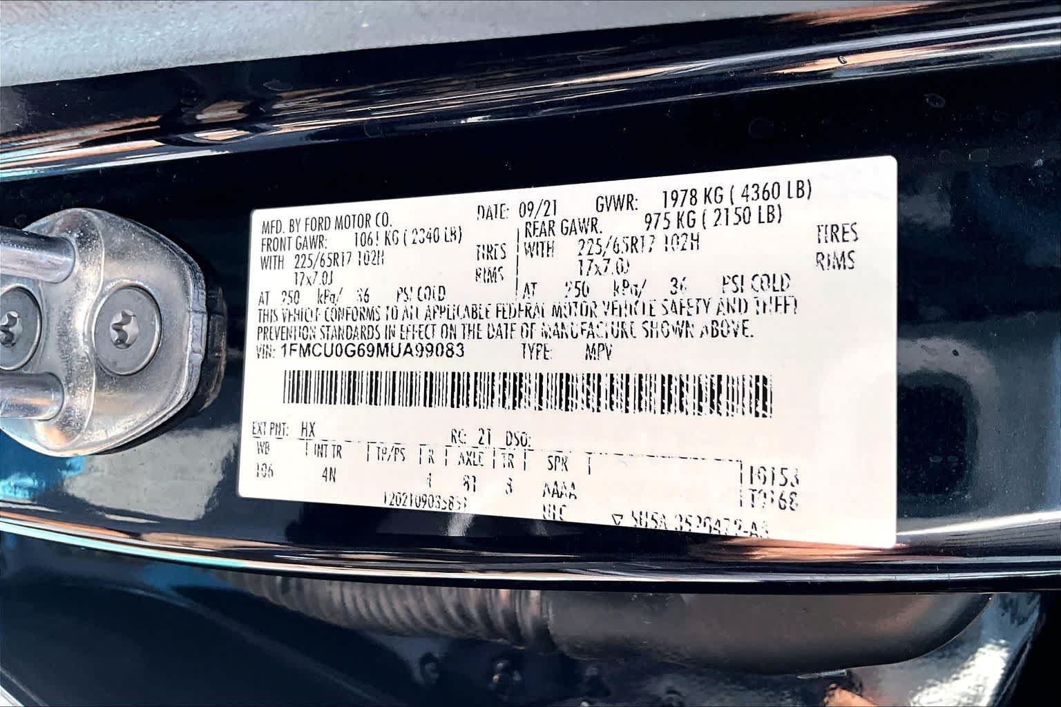 Used 2021 Antimatter Blue Metallic Ford SE image 32