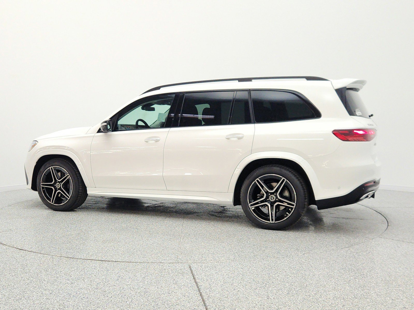 New 2026 Polar White Mercedes-Benz GLS 450 4MATIC® SUV image 29