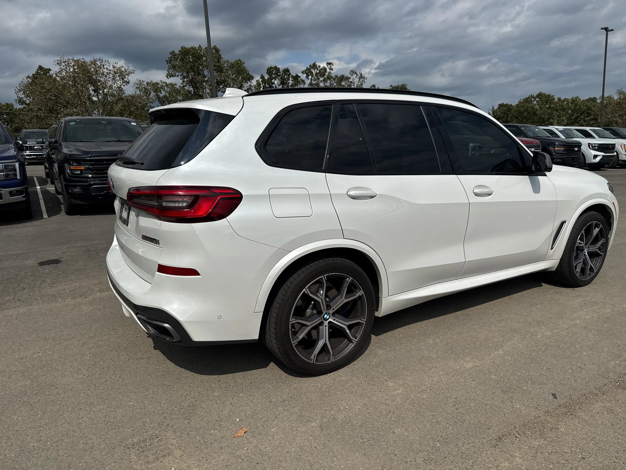 Used 2020 Mineral White Metallic BMW M50i image 5
