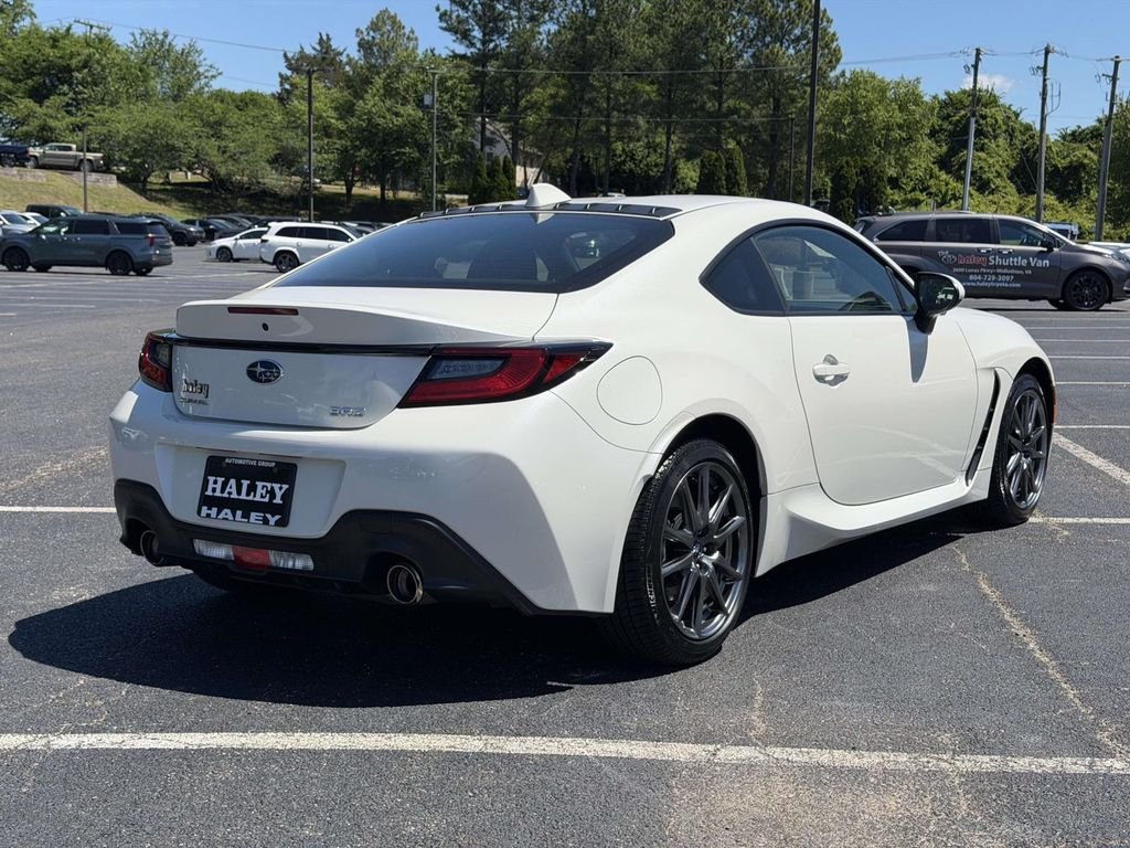 Used 2022 White Subaru Premium image 20