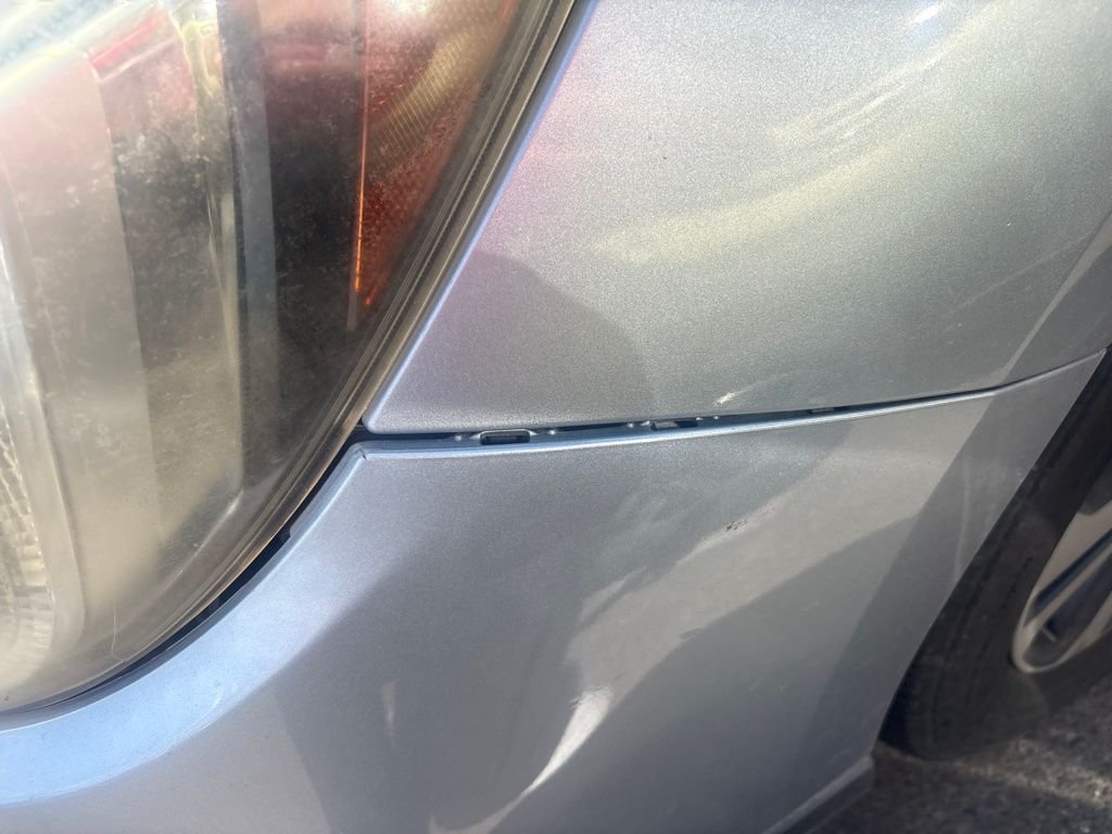 Used 2018 Silver Subaru 2.5i image 4