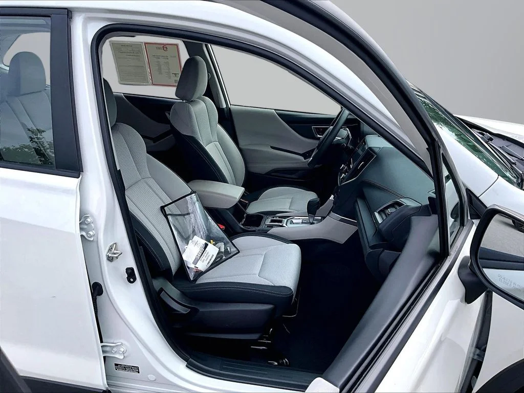 Used 2023 White Subaru Base image 8