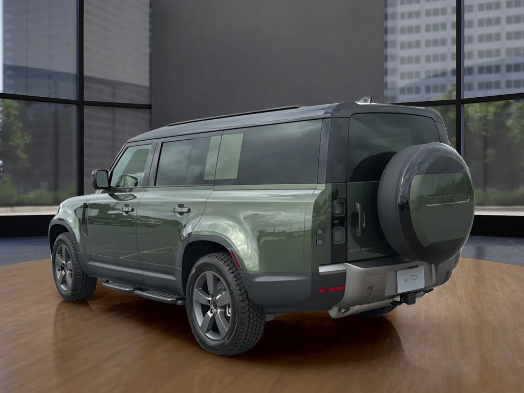New 2026 Green Land Rover S image 15