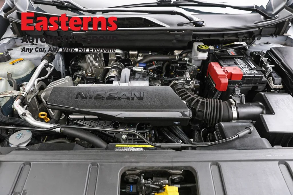 Used 2024 Silver Nissan S image 7