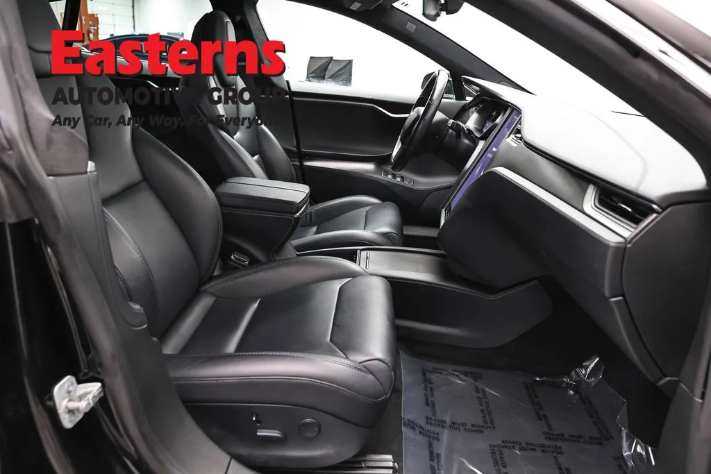 Used 2018 Black Tesla 75D image 21
