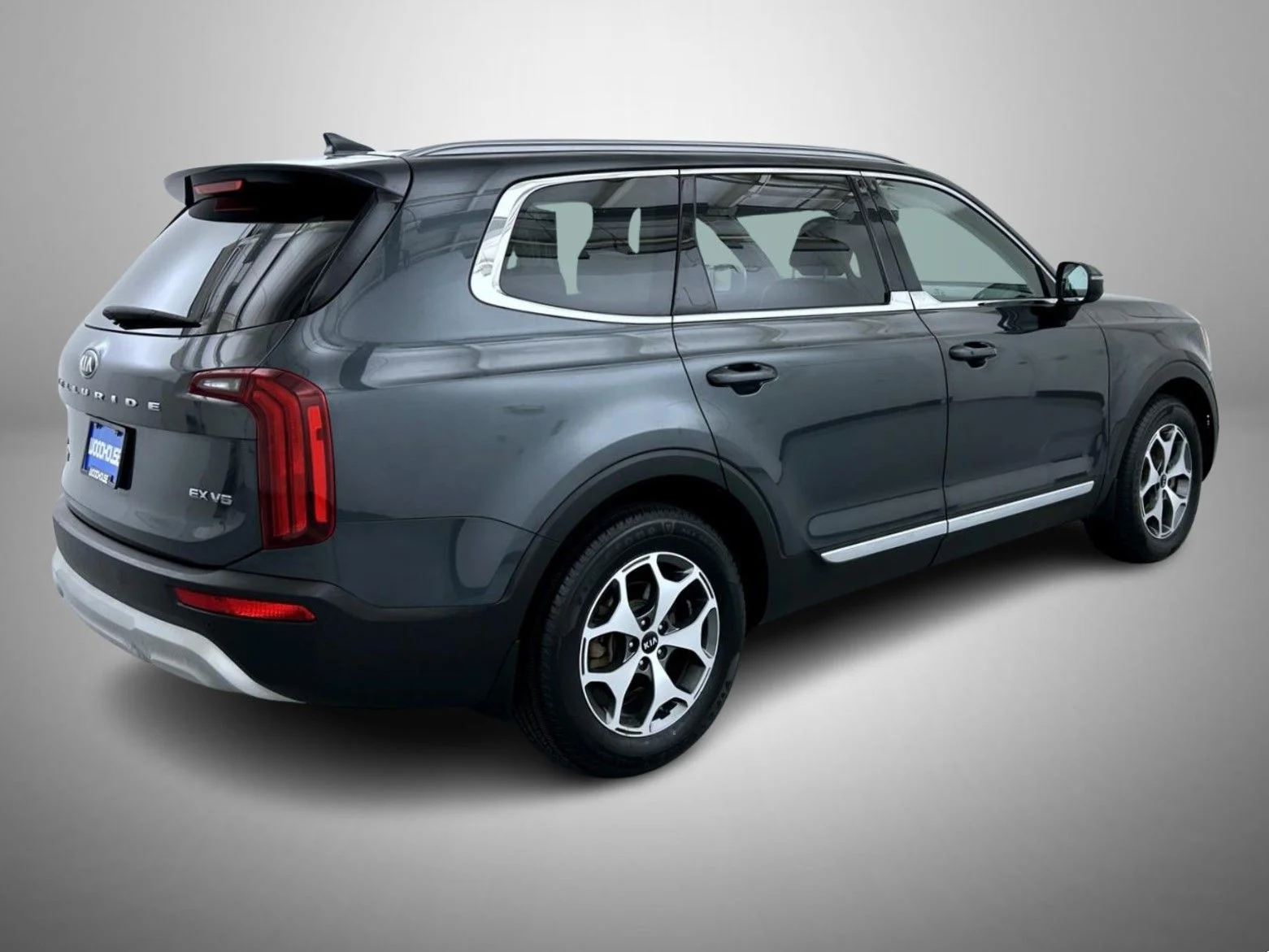 Used 2020 Gray Kia EX image 5