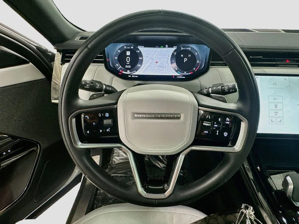 Used 2024 Fuji White Land Rover SE image 12