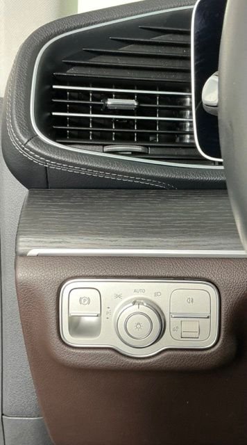 Used 2023 Black Mercedes-Benz GLS 450 image 9