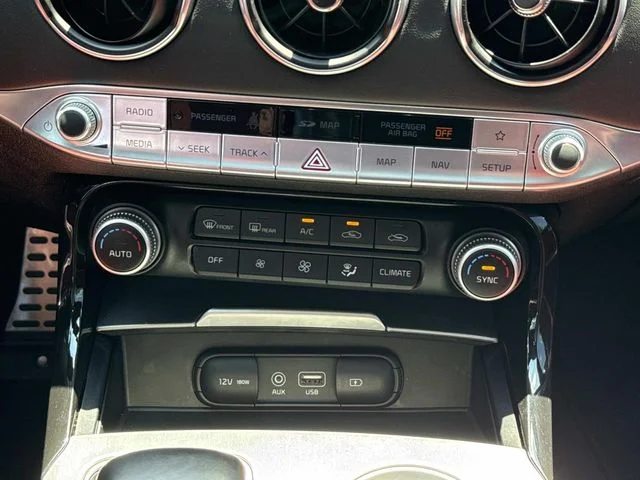 Used 2018 Black Kia GT2 image 21