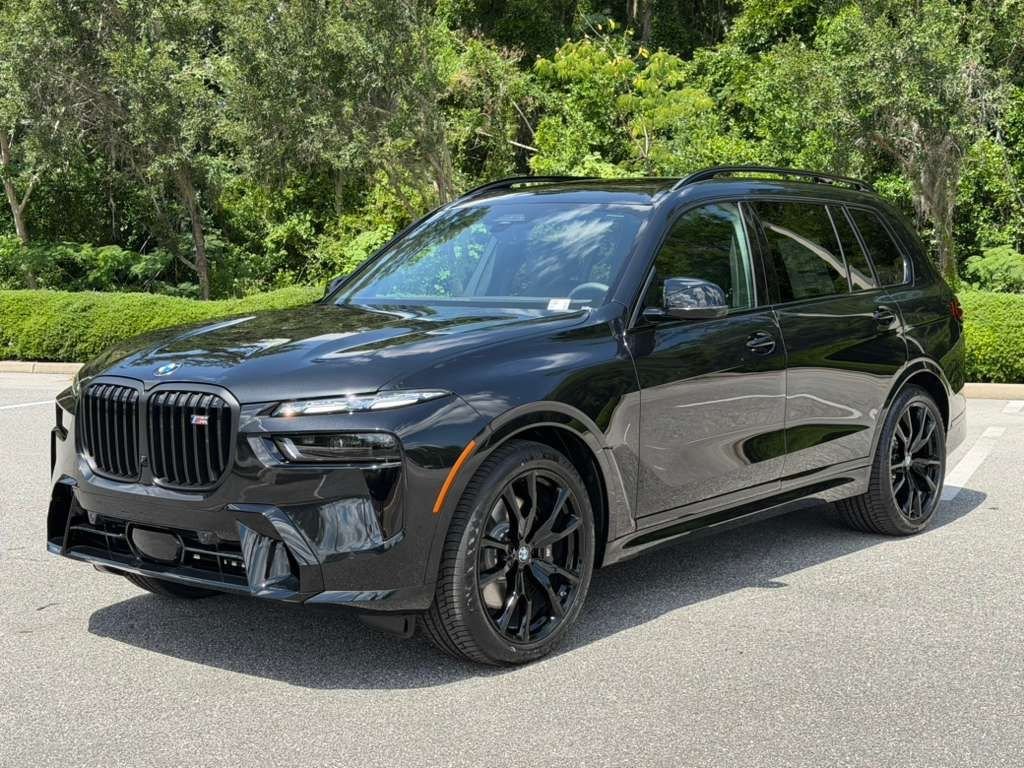 2027 BMW X7 M60i's photo