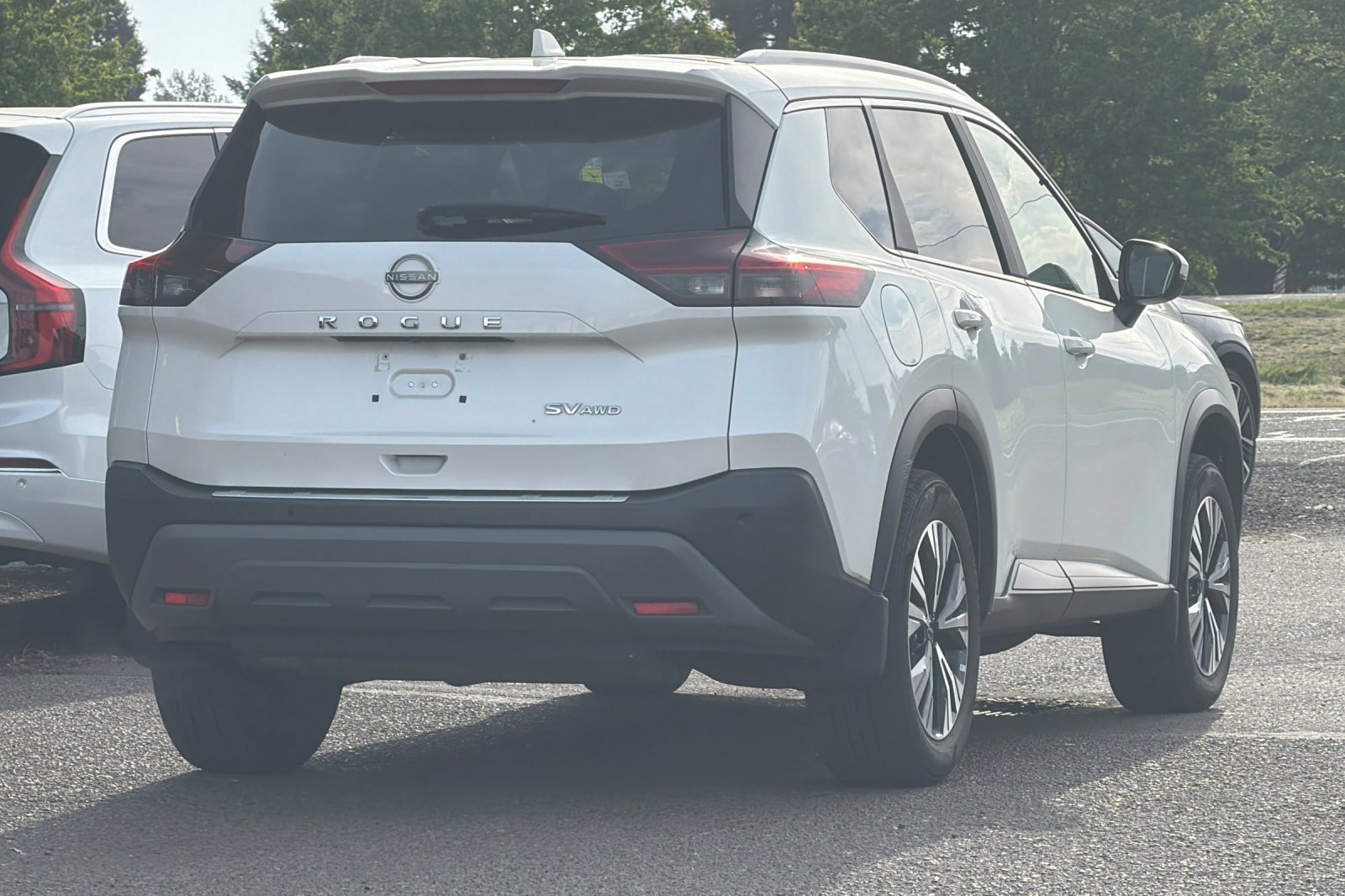 Used 2023 Pearl White Tricoat Nissan SV image 4