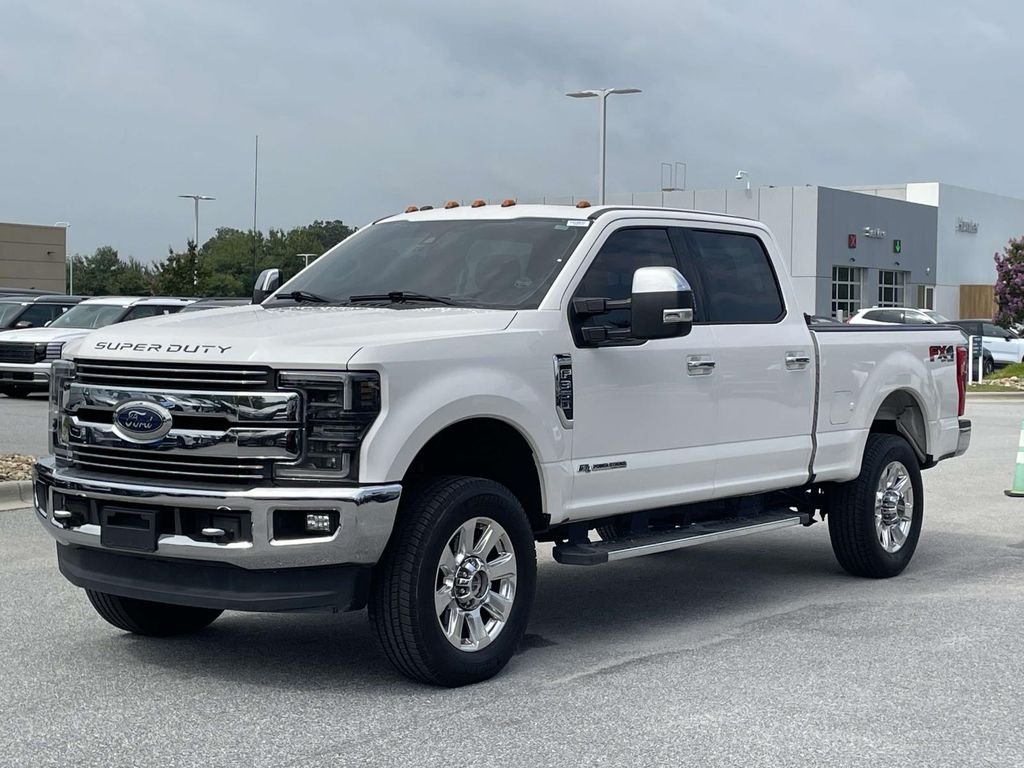 Used 2017 White Platinum Metallic Tri-Coat Ford Lariat image 28