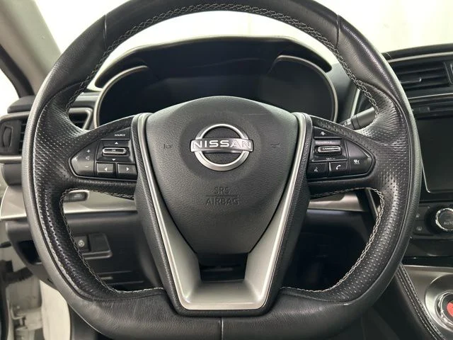Used 2023  Nissan 3.5 SL image 8