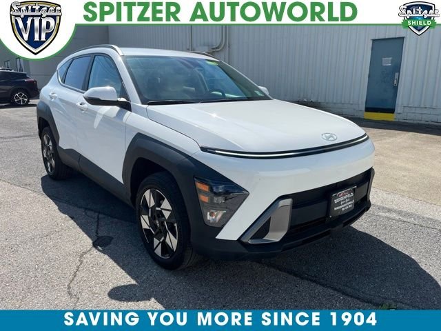 Used 2024 White Hyundai SEL image 1