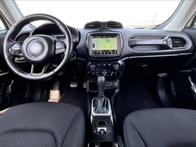 Used 2020 Alpine White Clea Jeep Altitude image 21