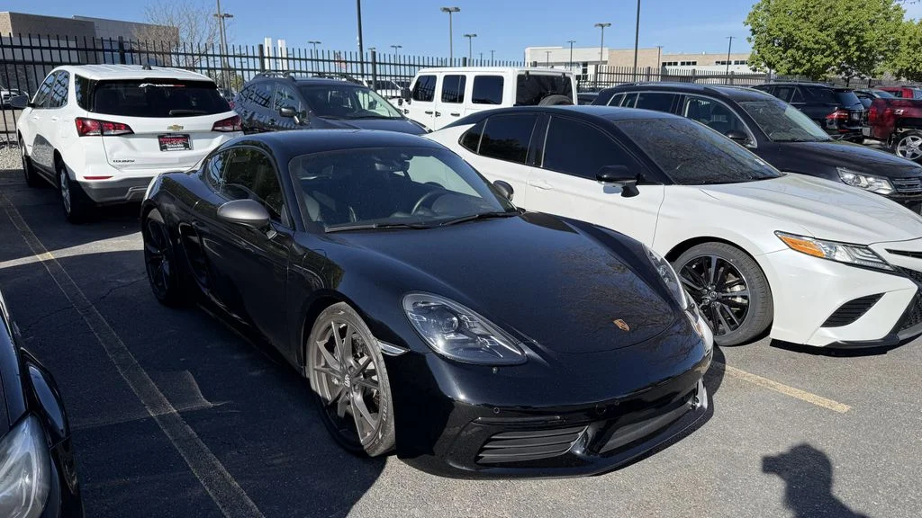 2021 Porsche 718 Cayman T's photo
