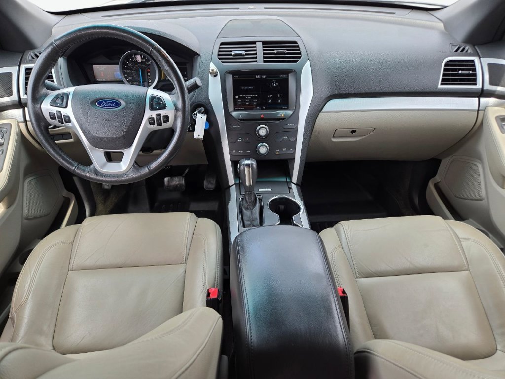 Used 2015 White Ford XLT image 18