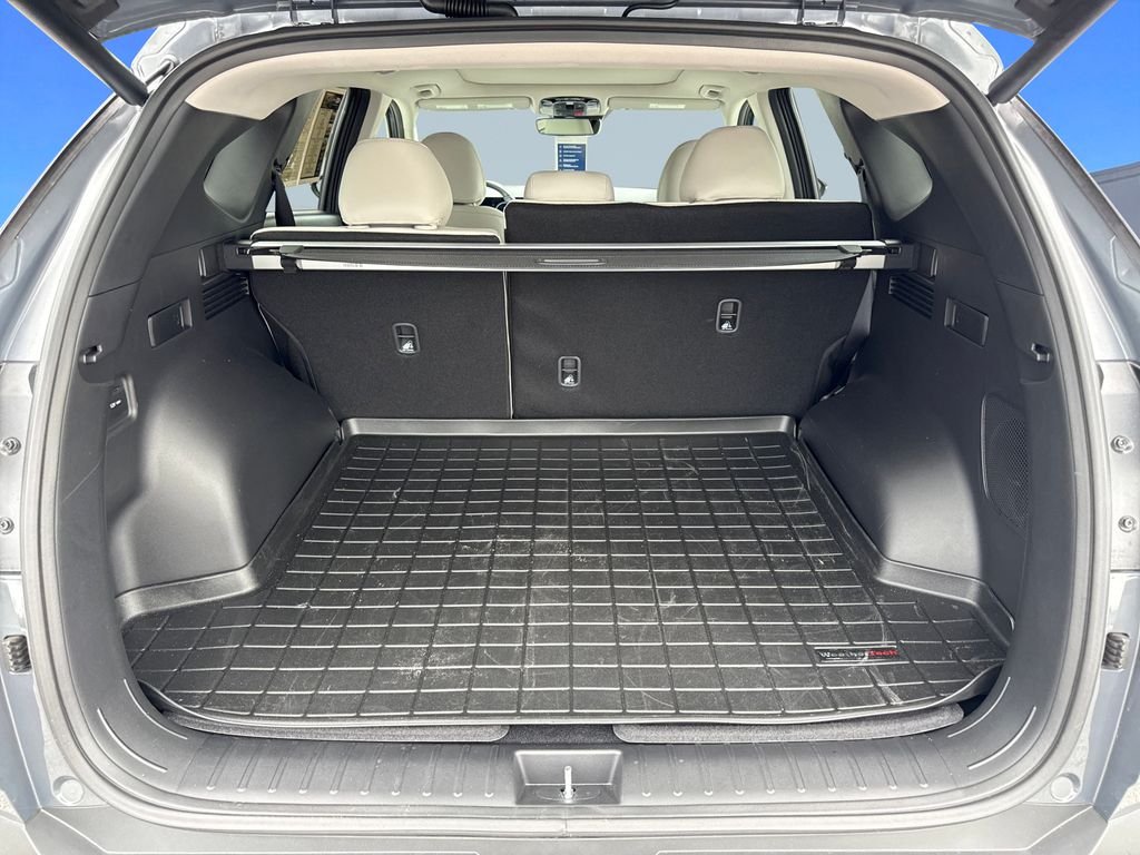 Used 2025 Ecotronic Gray Hyundai Limited image 31
