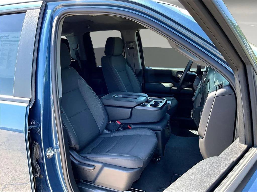 Certified Used 2026 Blue Chevrolet Custom image 32
