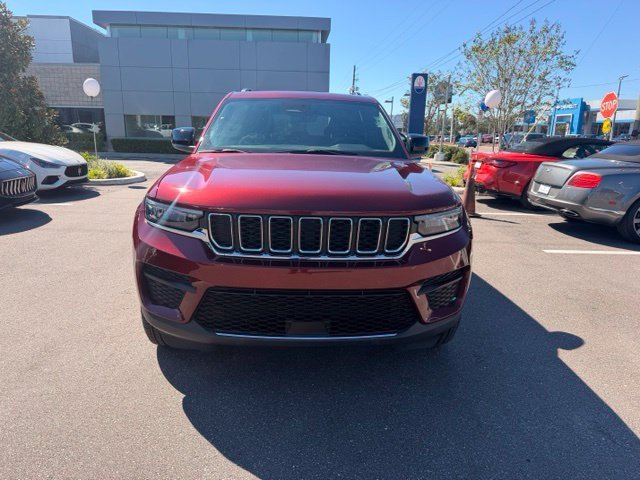 Used 2025 Velvet Red Pearlcoat Jeep Laredo X image 15