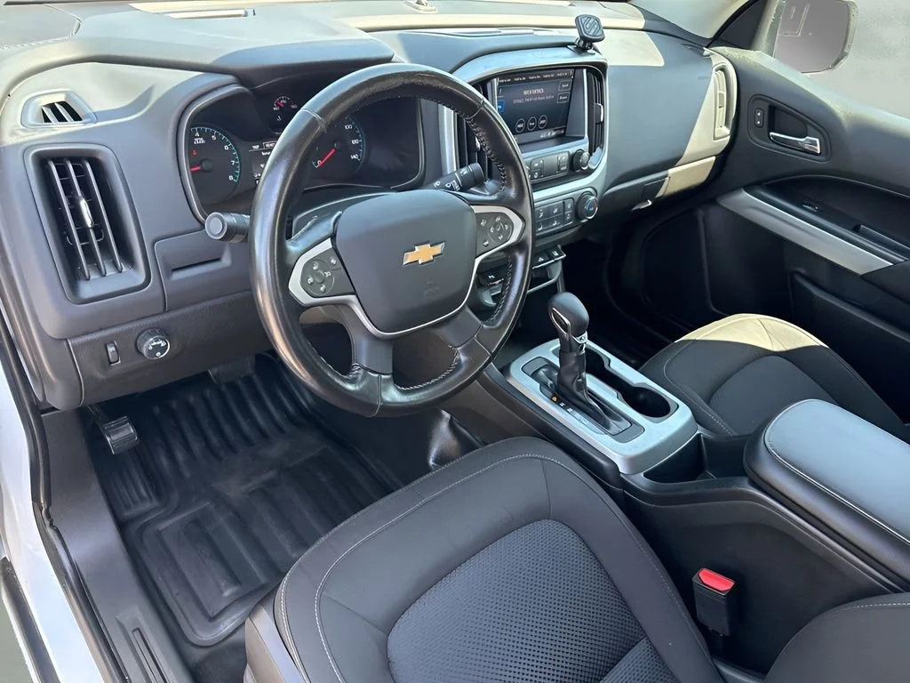 Used 2022 Summit White Chevrolet LT image 11
