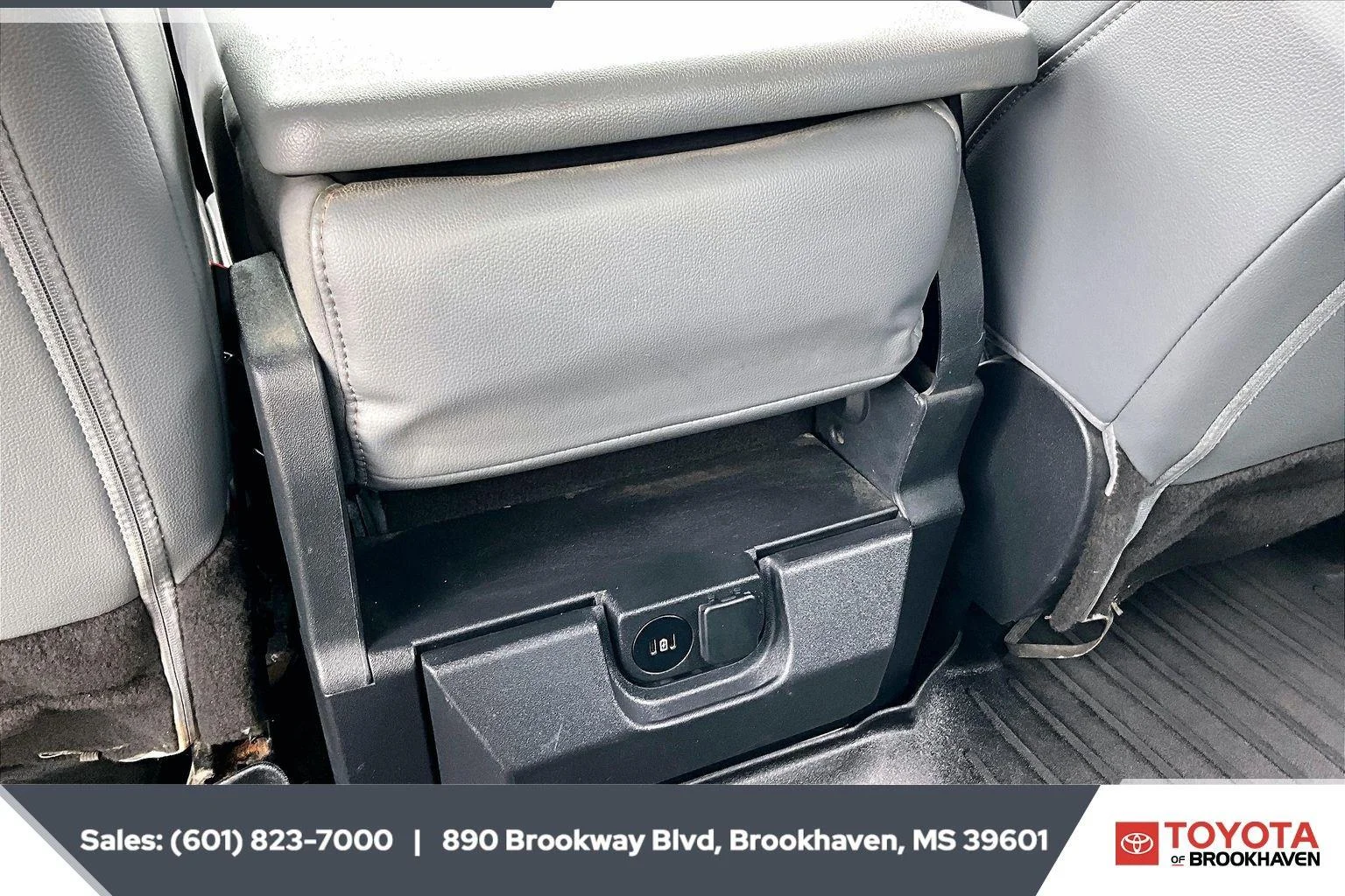 Used 2023 Oxford White Ford XL image 24