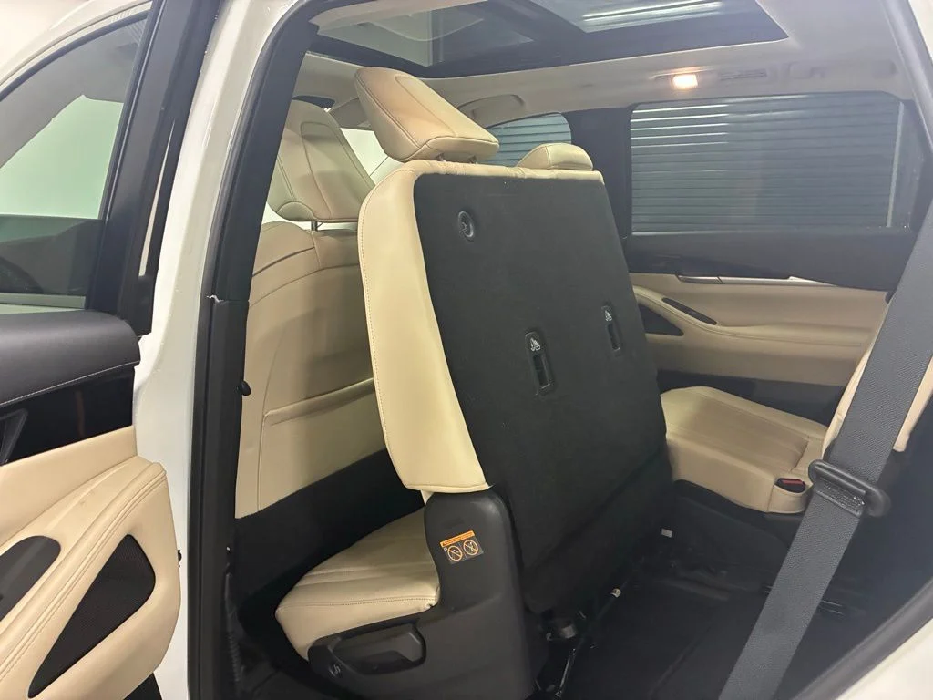 Used 2025 Glacier White INFINITI PURE image 19