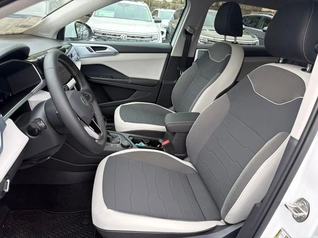 New 2026 White Volkswagen 1.5T SE image 9