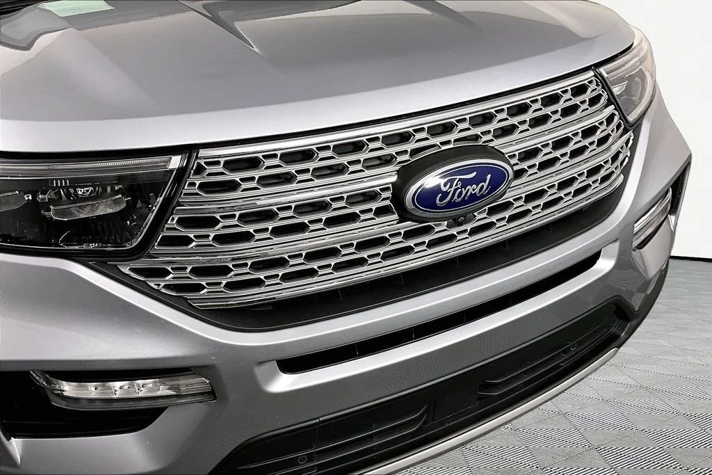 Certified Used 2023 Silver Ford Limited image 31