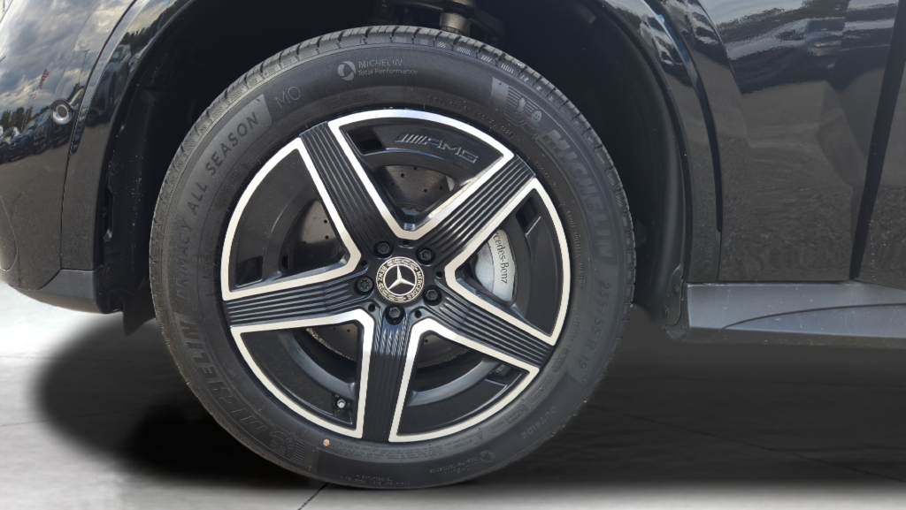 Used 2023 Black Mercedes-Benz GLC 300 image 9