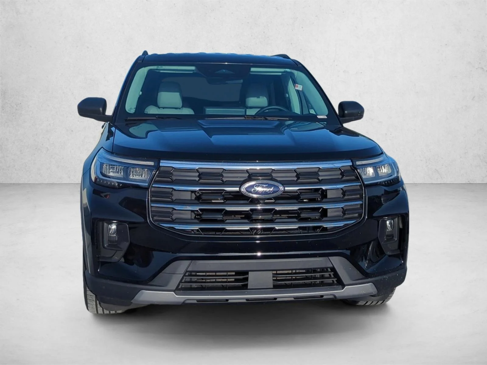 Used 2025 Agate Black Metallic Ford Active image 2