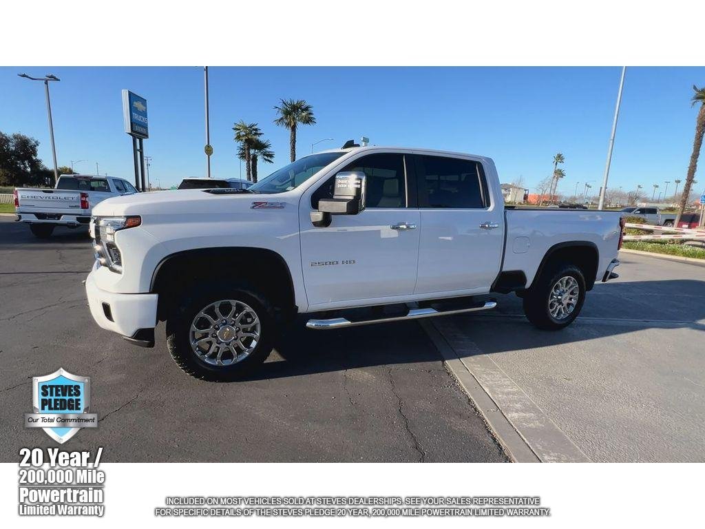 2025 Chevrolet Silverado 2500 HD LT photo 5