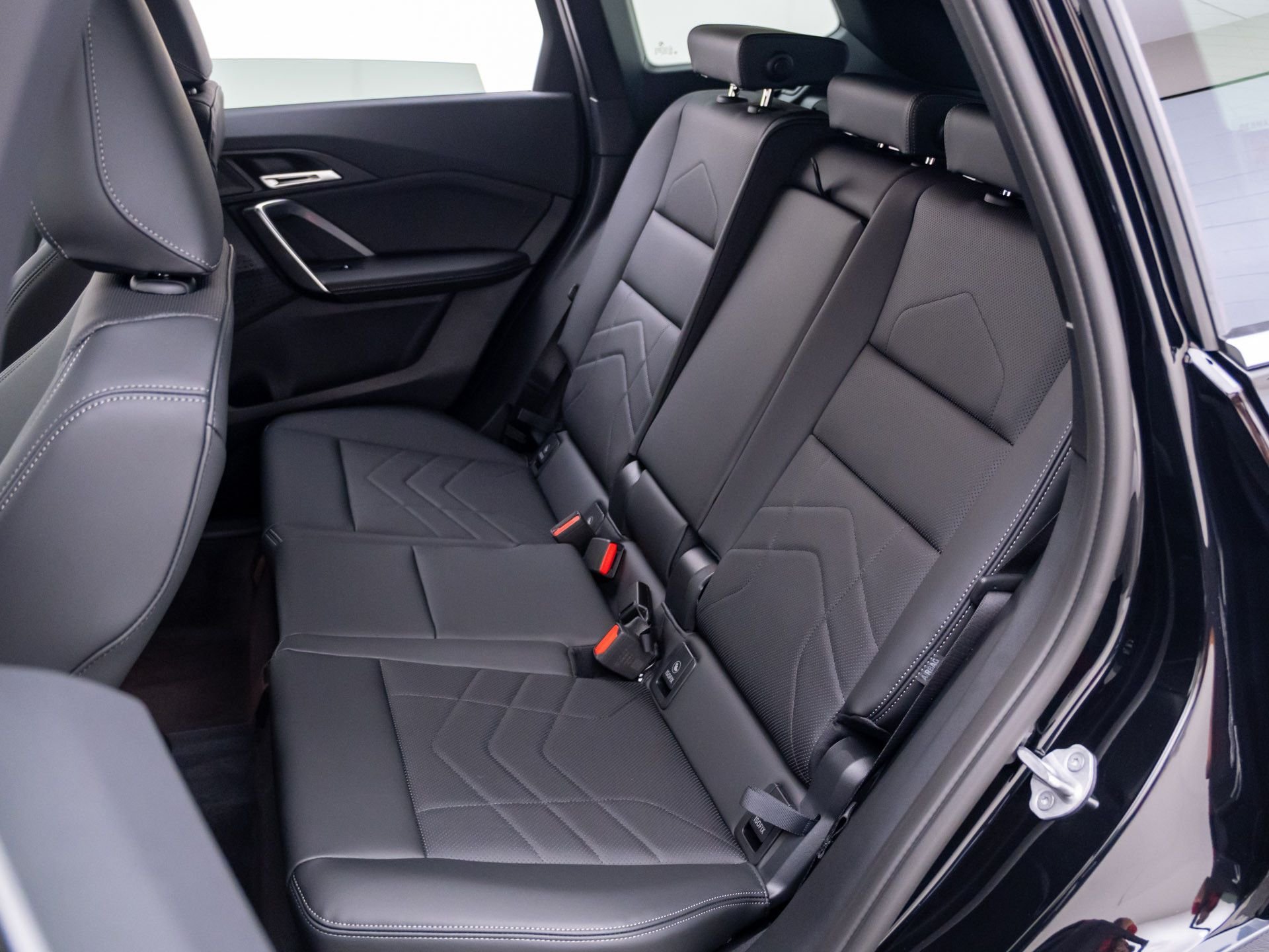 New 2027 Jet Black BMW xDrive28i image 15