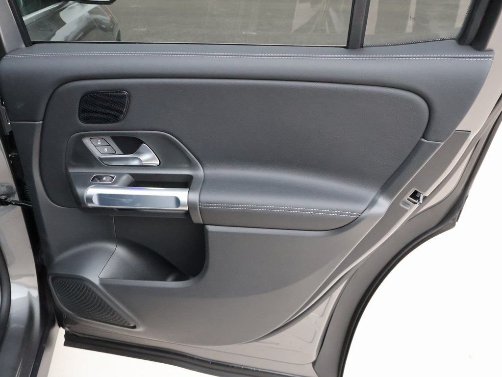 New 2026 Mountain Grey Metallic Mercedes-Benz GLB 250 image 16