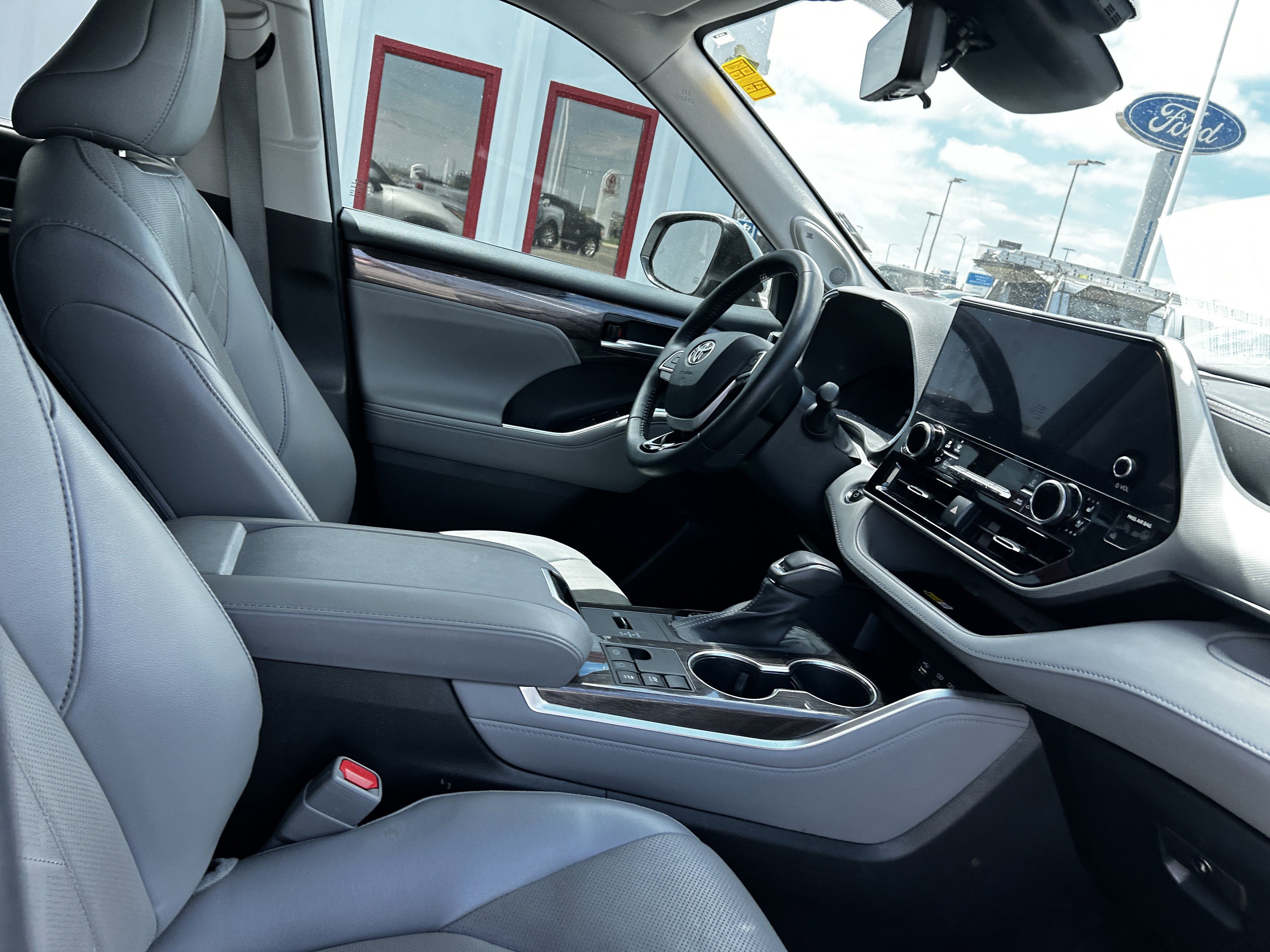 2023 Toyota Highlander Platinum - Photo 12