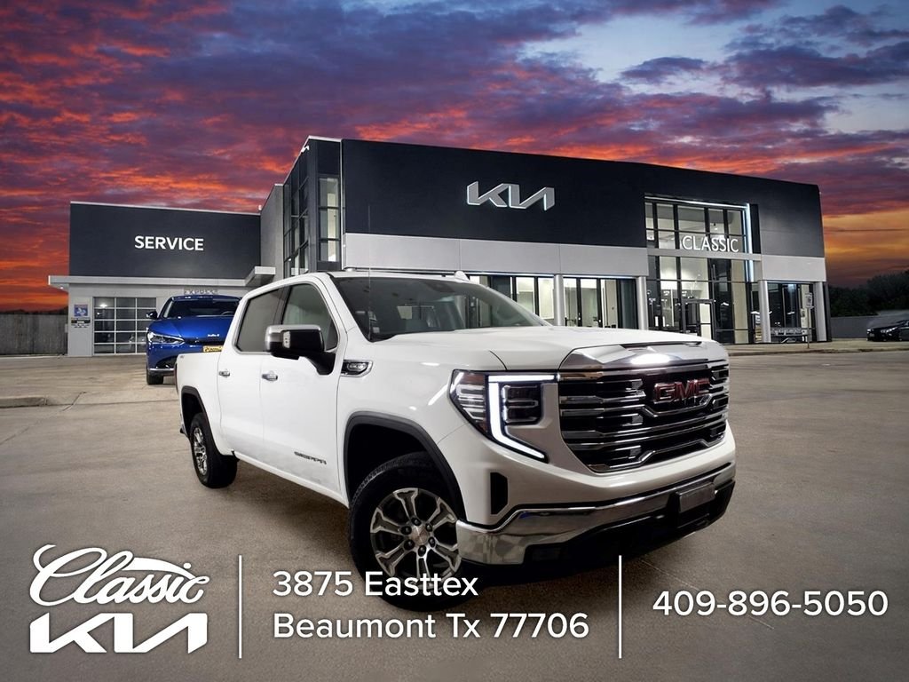 Used 2025 White GMC SLT image 1