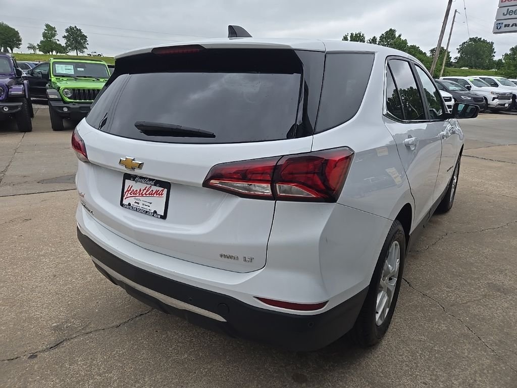 Used 2024 White Chevrolet LT image 11