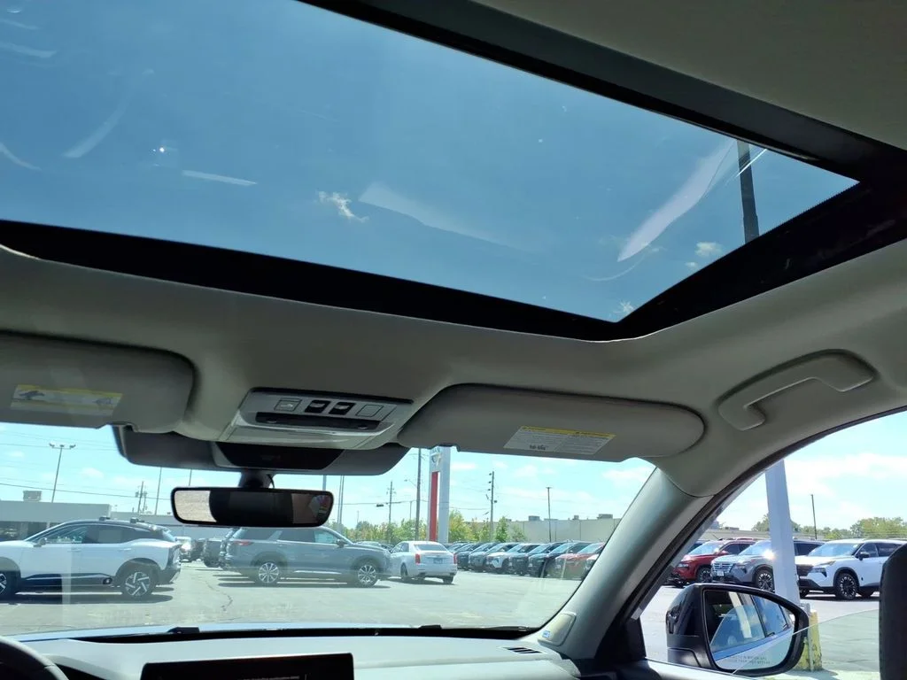 New 2026 Boulder Gray Pearl / Super Black Two-tone Nissan Platinum image 12