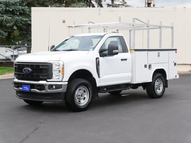 Used 2023 White Ford XL image 3