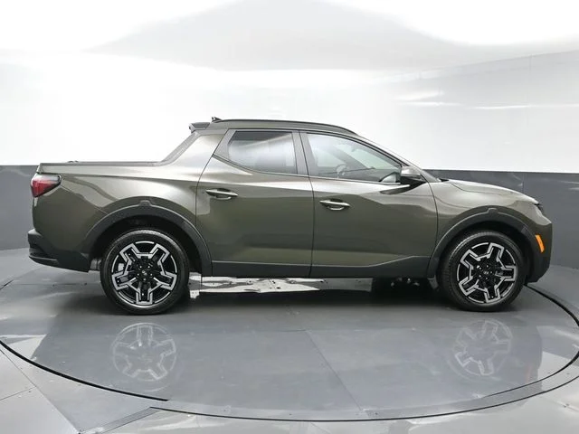 Used 2025 Green Hyundai Limited image 8