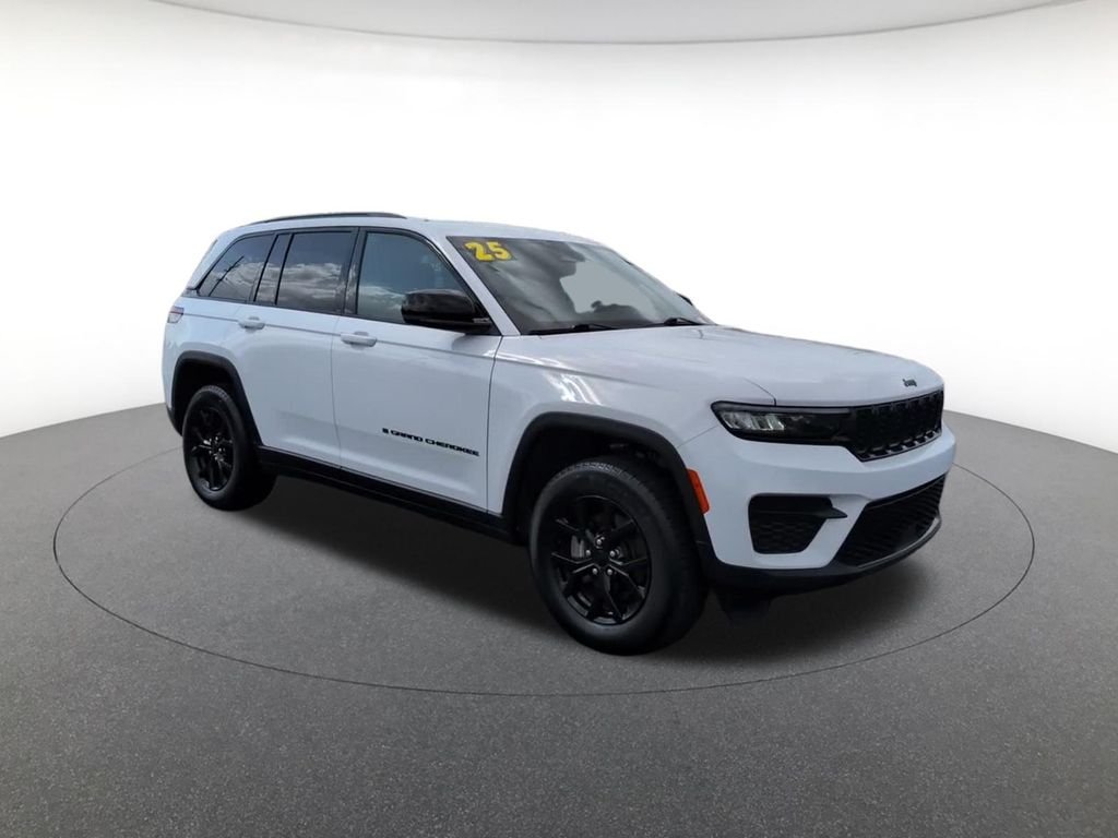 Certified Used 2025 White Jeep Altitude image 4