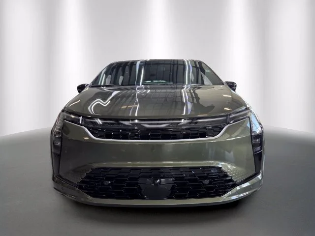 New 2027 Olive Green Pearl-Coat Exterior Paint Chrysler Limited image 2