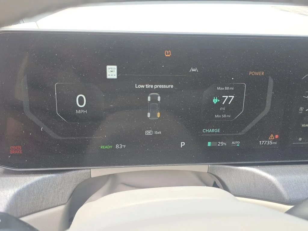 Used 2024 Green Kia Wind image 29