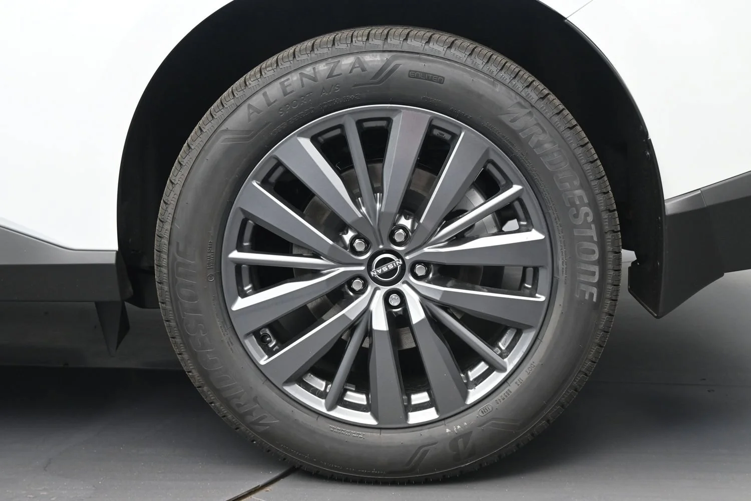 New 2026 Everest White Pearl TriCoat Nissan SL image 22
