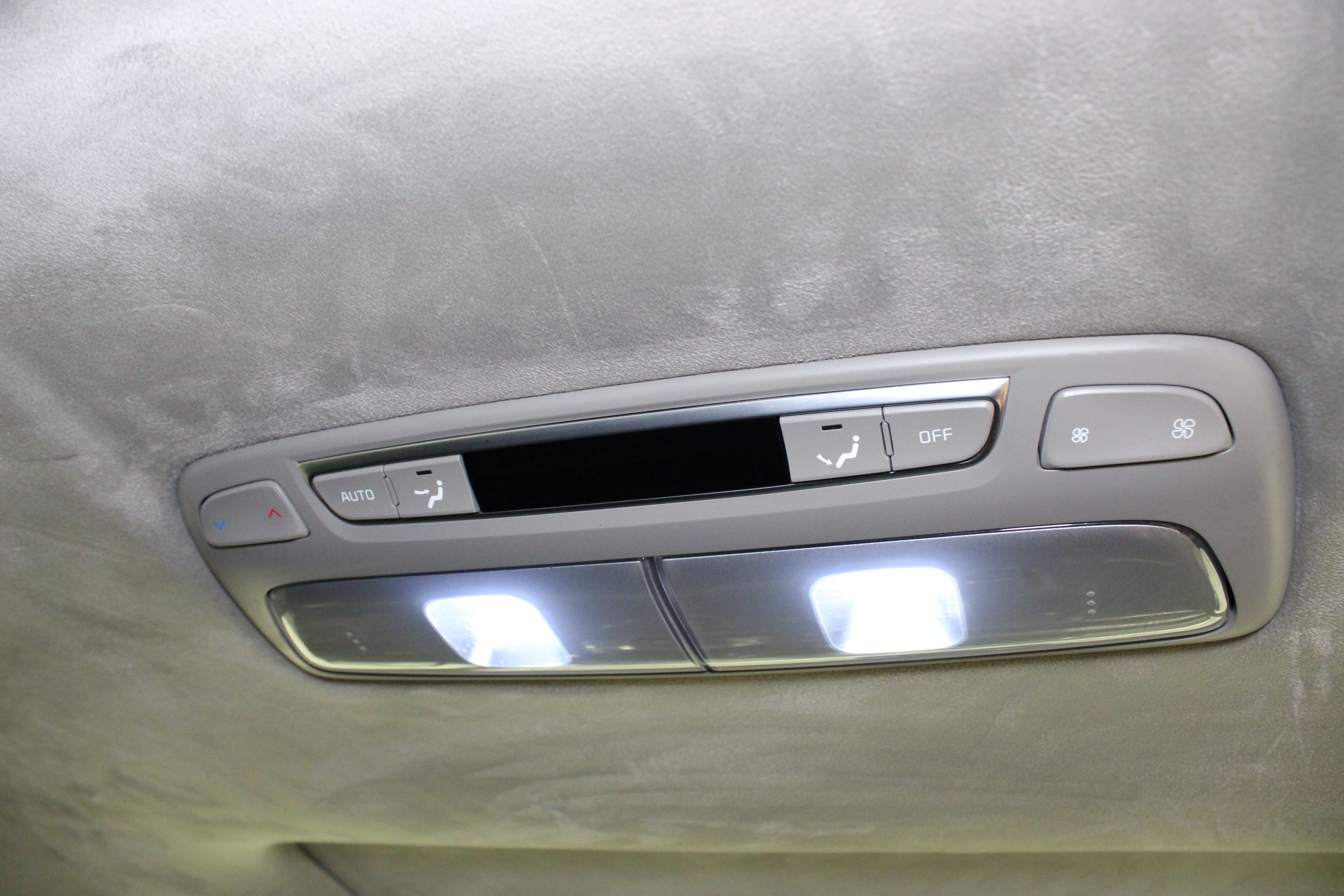 Used 2022 Glacial White Pearl Kia SX image 18