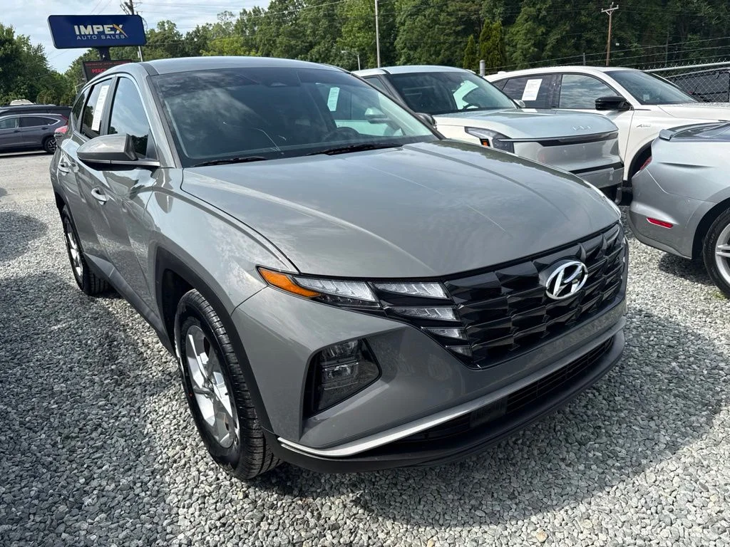 Used 2024 Gray Hyundai SE image 2