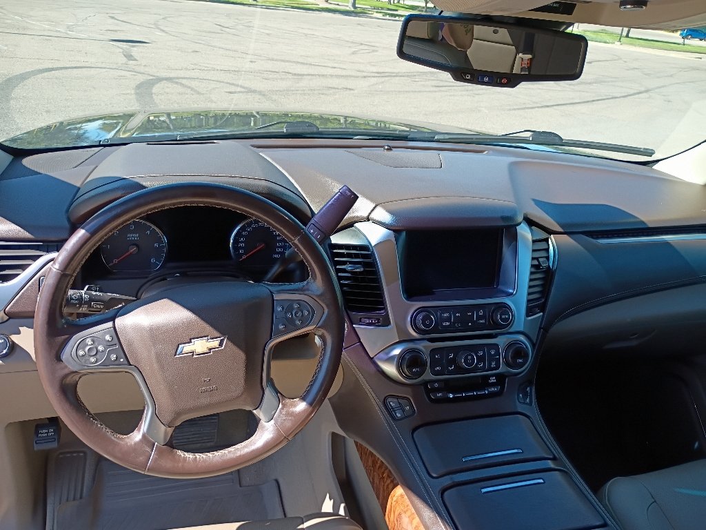 Used 2019 Shadow Gray Metallic Chevrolet Premier image 25