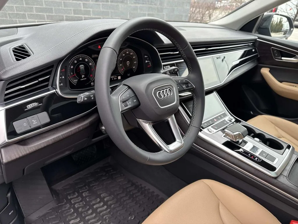 Used 2025  Audi  image 20