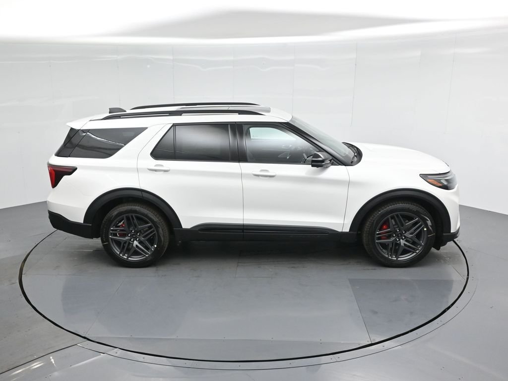 New 2025 Star White Metallic Tri-Coat Ford ST image 45